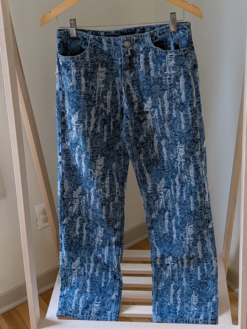 NWT Zara Straight Mid-Rise Worn Effect Denim Jeans In Blue - Size 4
